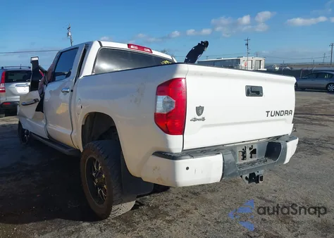 2017 Toyota Tundra Platinum 5.7L V8 z USA, uszkodzony, nr VIN 5TFAY5F11HX601902